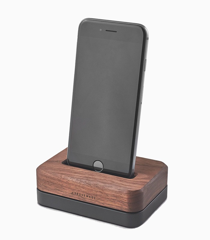 dock-black-walnut-ip6-grid-A4_7 قفسه آیفون طرح چوب - Image 1